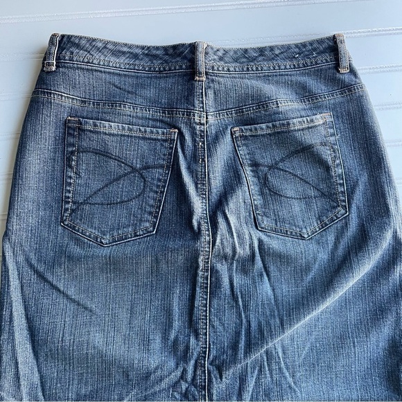 Chicos Platinum Denim Jean Marquis Pencil Skirt Dark Blue Size 0.5 Small 6 - Picture 9 of 10